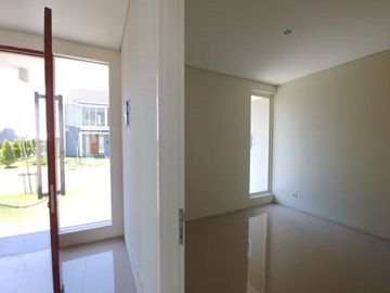 Rumah Citraland Northwest Park Pakal Baru Gress Surabaya Barat Semi Furnish dekat Lakarsantri Lontar Manukan