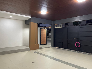 VTG - FOR SALE: 4 Bedroom House in Science Ville, Parañaque