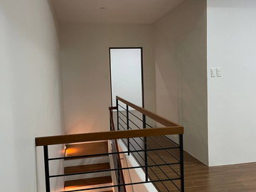 VTG - FOR SALE: 4 Bedroom House in Science Ville, Parañaque