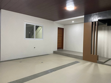 VTG - FOR SALE: 4 Bedroom House in Science Ville, Parañaque