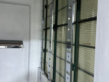 Local comercial 118 de 9 mt Primer piso en Gamarra