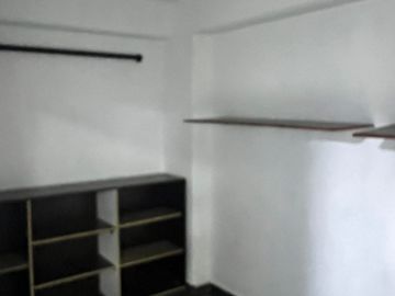 Local comercial 118 de 9 mt Primer piso en Gamarra