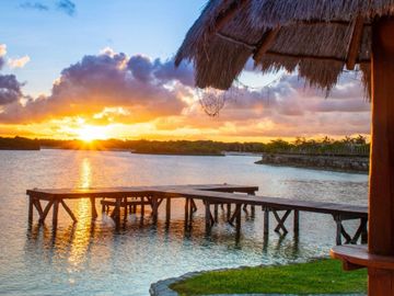 Penthouse con vista a la laguna, jacuzzi y terraza privada, en venta Cancún.