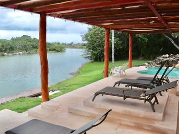Penthouse con vista a la laguna, jacuzzi y terraza privada, en venta Cancún.