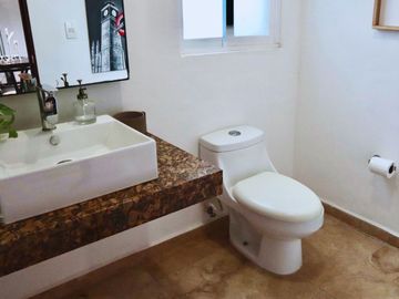 Penthouse con vista a la laguna, jacuzzi y terraza privada, en venta Cancún.