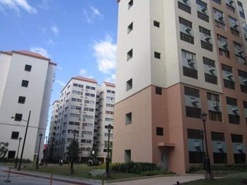1OK MONTHLY  1 bedroom 40 sqm loft type Very affordable Rent to own condo  5% down payment 0% interest  near BGC,,eastwood ,tiendesitas