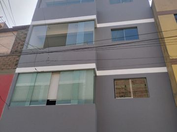 Casa 5 Pisos Urb. Los Jardines de San Juan. San Juan de Lurigancho