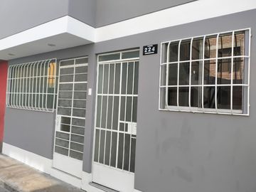 Casa 5 Pisos Urb. Los Jardines de San Juan. San Juan de Lurigancho