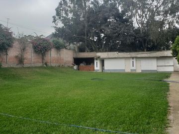 EN VENTA BONITA CASA DE CAMPO CON GRAN ÁREA EN PACHACAMAC
