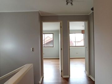 Bosque Sur, Casa de esquina 140MT2 $ 229.000----.