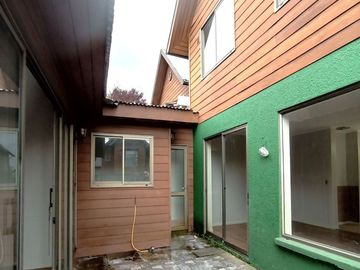 Bosque Sur, Casa de esquina 140MT2 $ 229.000----.