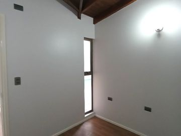 Bosque Sur, Casa de esquina 140MT2 $ 229.000----.