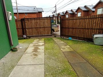 Bosque Sur, Casa de esquina 140MT2 $ 229.000----.