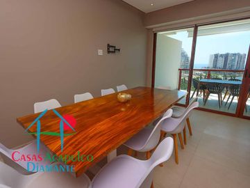 Depa de playa en renta mensual y vacacional. Terraza con vista a los jardines y albercas
