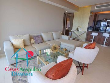 Depa de playa en renta mensual y vacacional. Terraza con vista a los jardines y albercas