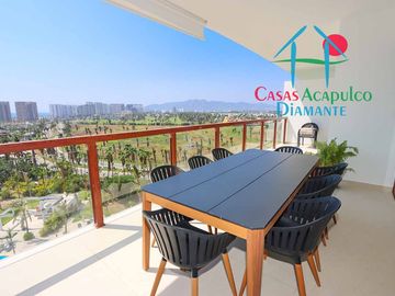 Depa de playa en renta mensual y vacacional. Terraza con vista a los jardines y albercas