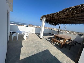 HERMOSA CASA DE PLAYA FRENTE AL MAR 6DORMITORIOS EN EL BALNEARIO DE PUEMAPE – PACASMAYO