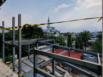 GEDUNG AS IS CONDITION ZONA KOMERSIAL JL HARSONO RM / RAGUNAN, JAKSEL