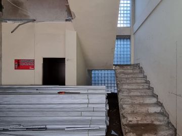 GEDUNG AS IS CONDITION ZONA KOMERSIAL JL HARSONO RM / RAGUNAN, JAKSEL