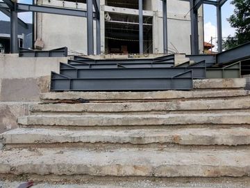 GEDUNG AS IS CONDITION ZONA KOMERSIAL JL HARSONO RM / RAGUNAN, JAKSEL