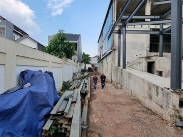 GEDUNG AS IS CONDITION ZONA KOMERSIAL JL HARSONO RM / RAGUNAN, JAKSEL