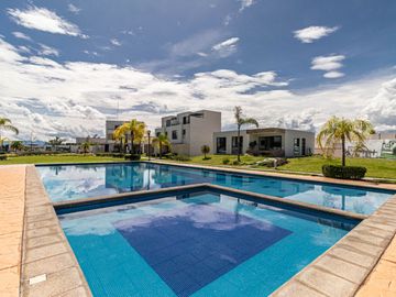 Casa en Venta con cancha de tenis al sur de Cuernavaca Morelos