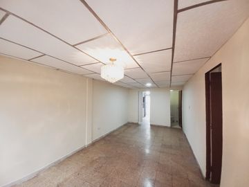 Casa rentera en venta en Cdla. Alborada 1era etapa, Norte de Guayaquil