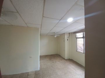 Casa rentera en venta en Cdla. Alborada 1era etapa, Norte de Guayaquil