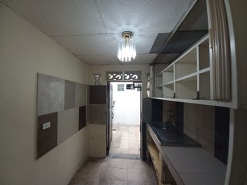 Casa rentera en venta en Cdla. Alborada 1era etapa, Norte de Guayaquil