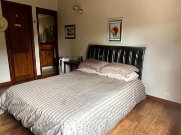 Casa en venta la calera poblado medellin.