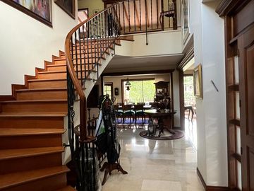 Casa en venta la calera poblado medellin.