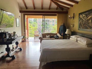 Casa en venta la calera poblado medellin.