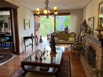 Casa en venta la calera poblado medellin.