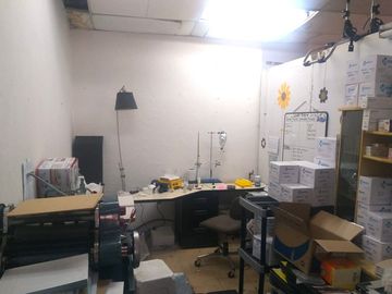 Local comercial de Venta en El Batan cercano a la UDLA, Centro Norte de Quito.