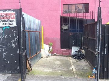 Local comercial de Venta en El Batan cercano a la UDLA, Centro Norte de Quito.