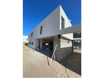 VENTA DE CASA EN PINAMAR NORTE - POSITIVE HOUSE XVII