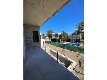 VENTA DE CASA EN PINAMAR NORTE - POSITIVE HOUSE XVII