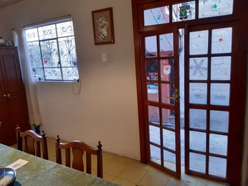 VENTA CASA CON GRAN POTENCIAL, 4 RECAMARAS, 2 BAÑOS, XOCHIMILCO, CDMX
