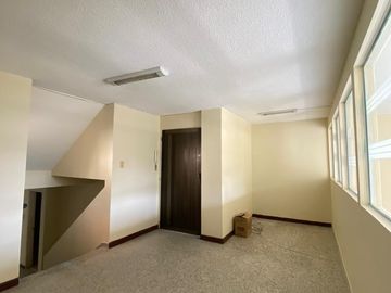 HERMOSO Y AMPLIO APARTAMENTO