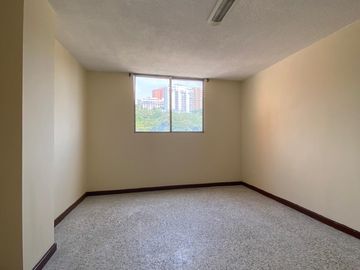 HERMOSO Y AMPLIO APARTAMENTO