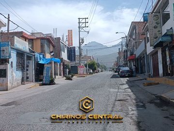 Se Vende Casa con Terreno de 172 m² a Una Cuadra de La Av 53 EL EDEN CERRO COLORADO
