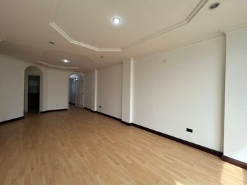 Departamento central en venta en Loja
