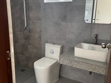 169sqm House and lot (Ready For Occupancy) For sale 4 Bedrooms in Greenwoods Pasig City (PH2825)