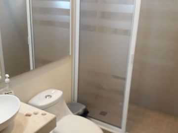 Se vende Casa en Residencial Selvanova, Coto 3, Playa del Carmen