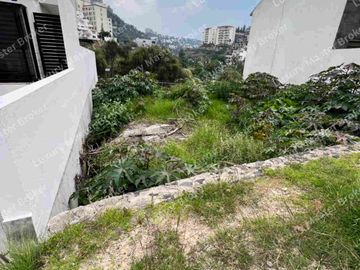 Terreno unifamiliar en Lomas del Río