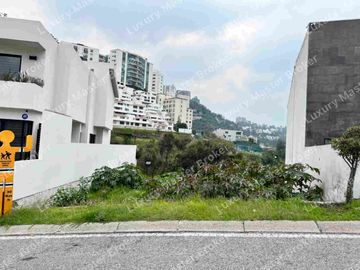 Terreno unifamiliar en Lomas del Río
