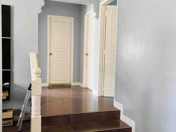CORNER RESIDENTIAL HOUSE AND LOT FOR SALE