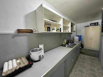 CORNER RESIDENTIAL HOUSE AND LOT FOR SALE
