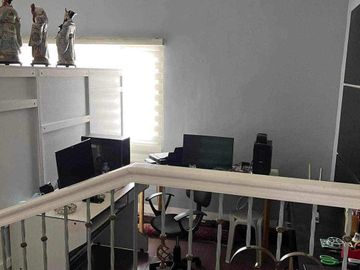 CORNER RESIDENTIAL HOUSE AND LOT FOR SALE