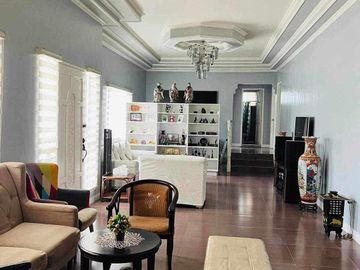 CORNER RESIDENTIAL HOUSE AND LOT FOR SALE